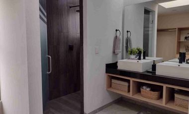 INVIERTE INTELIGENTE! PLUSVALIA GARANTIZADA AMPLIA CASA EN FRACCIONAMIENTO PRIVADO CON AMPLIAS ÁREAS VERDES