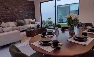 INVIERTE INTELIGENTE! PLUSVALIA GARANTIZADA AMPLIA CASA EN FRACCIONAMIENTO PRIVADO CON AMPLIAS ÁREAS VERDES