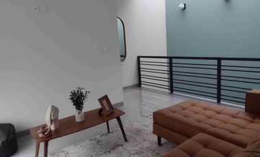 INVIERTE INTELIGENTE! PLUSVALIA GARANTIZADA AMPLIA CASA EN FRACCIONAMIENTO PRIVADO CON AMPLIAS ÁREAS VERDES