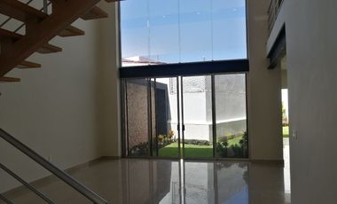 Se vende hermosa casa en la zona dorada de Cuernavaca