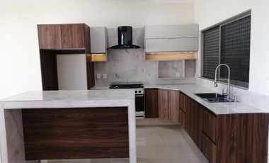 Se vende hermosa casa en la zona dorada de Cuernavaca