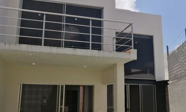 Se vende hermosa casa en la zona dorada de Cuernavaca