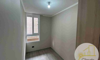 se arrienda departamento segundo piso en Calle Sergio Ceppi