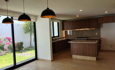 RENTO CASA EN CONDOMINIO AMARA FRACC ALTOS JURIQUILLA