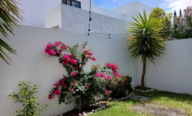 RENTO CASA EN CONDOMINIO AMARA FRACC ALTOS JURIQUILLA