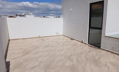 RENTO CASA EN CONDOMINIO AMARA FRACC ALTOS JURIQUILLA