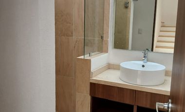 RENTO CASA EN CONDOMINIO AMARA FRACC ALTOS JURIQUILLA