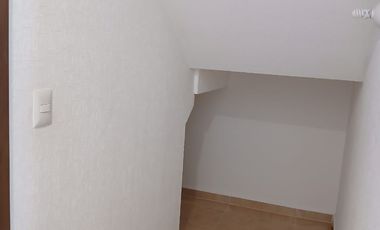 RENTO CASA EN CONDOMINIO AMARA FRACC ALTOS JURIQUILLA