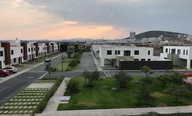 RENTO CASA EN CONDOMINIO AMARA FRACC ALTOS JURIQUILLA