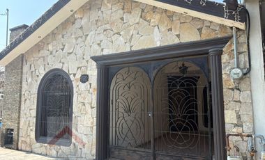 VENTA  de CASA de 1 Planta en JARDINES DE ANAHUAC San Nicolas de los Garza NL