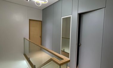 FOR SALE NEWLY BUILT FURNISHED TOWNHOUSE UNITS IN PAMPANGA NEAR VISTA MALL OR WALTERMART