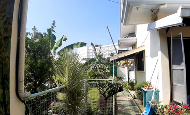 Panglao Island (Alona Area): Compound with Pool & Income Potential near Alona Beach (1,127 sqm±)