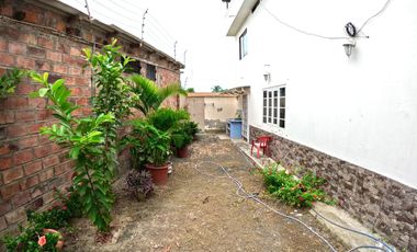 Preciosa casa vacacional de venta  en San Clemente - Manabí