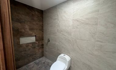 Casa en Venta con Estilo y Espacio – Vive en la Av. 5 de Junio