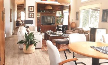 OPORTUNIDAD Preciosa casa vendemos 5 D 3B  vista Lago y Volcanes