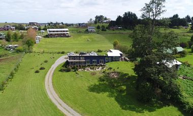 OPORTUNIDAD Preciosa casa vendemos 5 D 3B  vista Lago y Volcanes