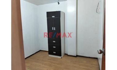 Venta de Casa De 2 Pisos En San Juan De Miraflores