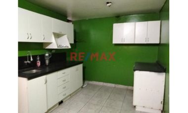 Venta de Casa De 2 Pisos En San Juan De Miraflores