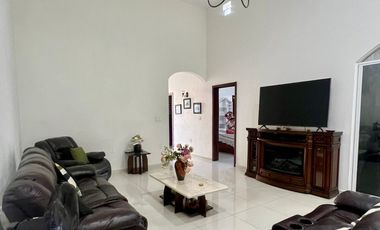 Casa Residencial coto exclusivo Parque Royal Colima Zona Norte