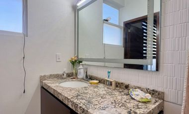 Casa Residencial coto exclusivo Parque Royal Colima Zona Norte