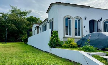 Casa Residencial coto exclusivo Parque Royal Colima Zona Norte