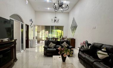 Casa Residencial coto exclusivo Parque Royal Colima Zona Norte