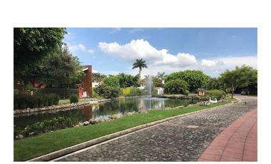 PRECIOSA CASA EN RENTA EN FRACCIONAMIENTO RESIDENCIAL SUMIYA