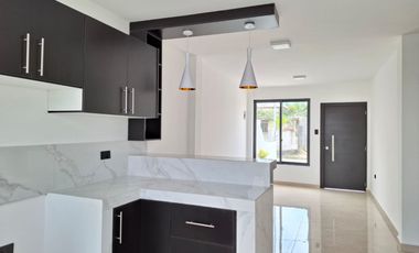 VENTA DE CASA EN URB. TIERRA AMIGA