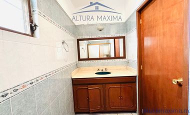 Casa en Renta Zona Virreyes Coto Ibiza Zapopan