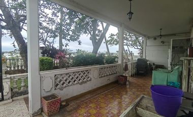 En Venta Amplio Terreno con Casa