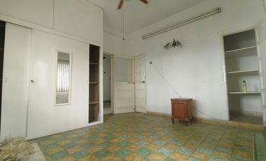 En Venta Amplio Terreno con Casa