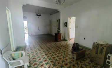 En Venta Amplio Terreno con Casa