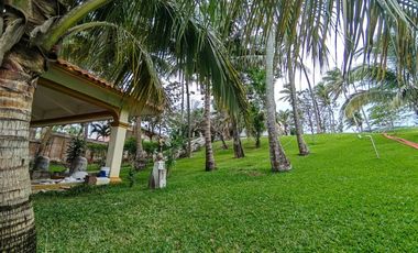 En Venta Amplio Terreno con Casa