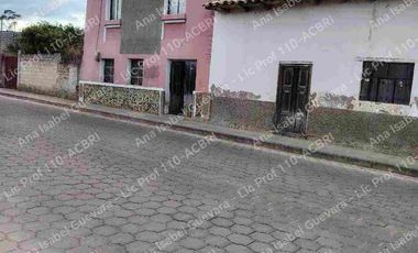 De Venta casa antigua de Campo con terreno