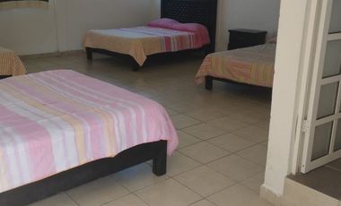 SE RENTA VILLA EN LAS BRISAS CUERNAVACA