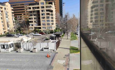 VENDO ESTACIONAMIENTO EN  LAS CON DES.