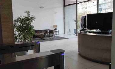 VENDO ESTACIONAMIENTO EN  LAS CON DES.