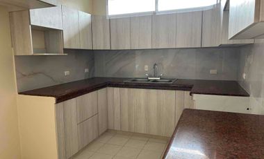 vendo muy amplio y funcional departamento de 3 dormitorios