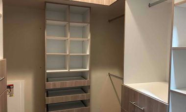 vendo muy amplio y funcional departamento de 3 dormitorios