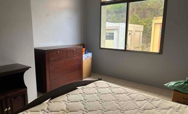 vendo muy amplio y funcional departamento de 3 dormitorios