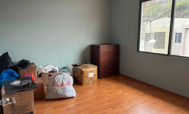 vendo muy amplio y funcional departamento de 3 dormitorios