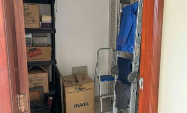 vendo muy amplio y funcional departamento de 3 dormitorios