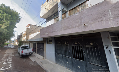 CASA EN VENTA  CON EXCELENTE EN UBUCACION,CADIZ NUM 71 LTE 22, MZA 1 SECCION A, FRACC VALENCIA 2A SECC CP 59610	MICHOACAN	ZAMORA