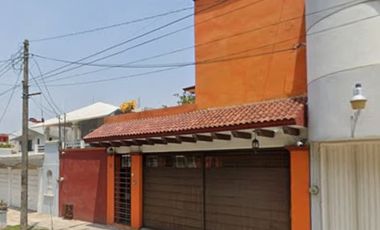 VENTA DE CASA EN LOS LAURELES TAPACHULA CHIAPAS CERCA DEL PARQUE CIREBA