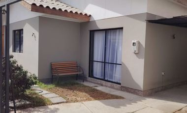 LINDA CASA EN VILLA CERRADA