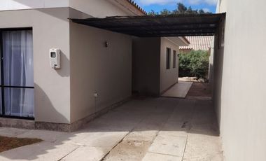 LINDA CASA EN VILLA CERRADA