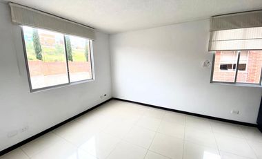 ¡OPORTUNIDAD ÚNICA! BAJÓ DE PRECIO! Departamento en Conjunto con piscina, canchas, Carcelén