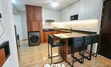 Alquiler de Departamento Amoblado Frente a Parque en Santiago de Surco – Cerca a Estación del Metro