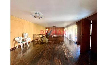 🔹 ¡Oportunidad Única! Venta De Local Comercial Puerta A Calle En Galería Central 🔹