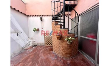 🔹 ¡Oportunidad Única! Venta De Local Comercial Puerta A Calle En Galería Central 🔹